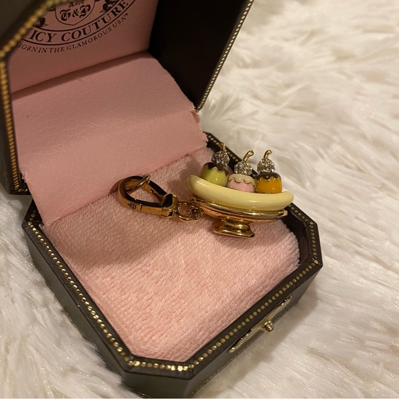 Juicy Couture Banana Split Charm - Picture 5 of 8